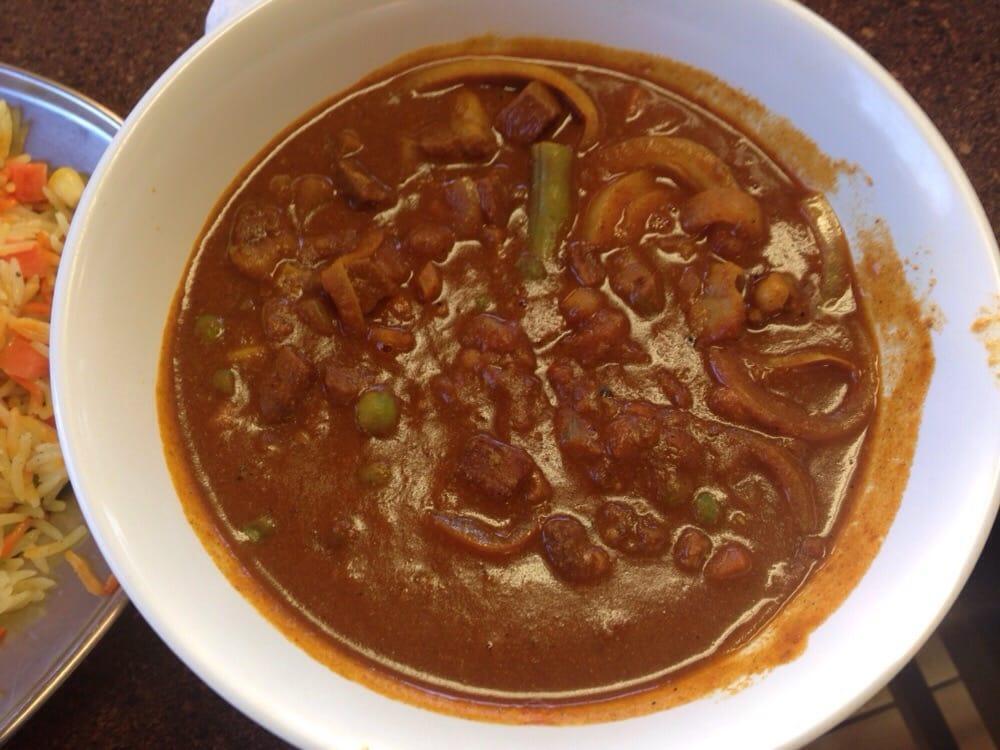 Curry Beef Kalangal · Small beef cubes cooked with blended curry sauce.