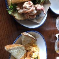 Petite Chilled Lobster-and-shrimp Roll · 