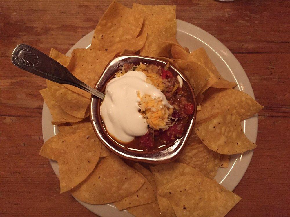 Turkey Chili · kidney beans, peppers, cheese, sour cream 
& house made tortilla chips