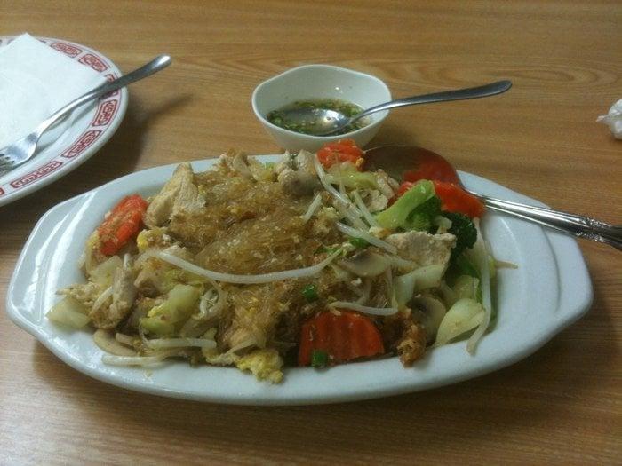 Pad Woon Sen Noodle · Glass noodles, egg, onion, mushroom, tomatoes, and snow peas bean sprouts