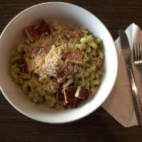 Pesto Cavatappi · 