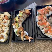 Crunchy Maki · Shrimp  tempura base with tempura  flakes