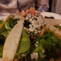 Gorgonzola Pear Salad · 