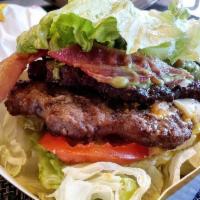 Guacamole Bacon Burger · 