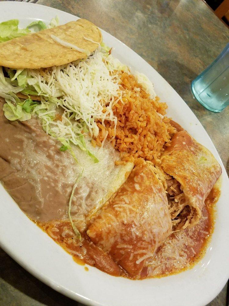 La Tapatia Mexican Restaurant and Cantina · Mexican · Salad · Seafood