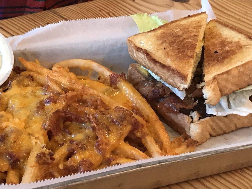 Gooey's American Grille · American