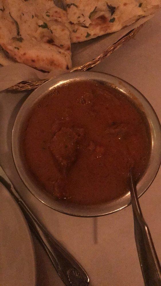 Lamb Curry · Handi lamb cooked in onion, tomato, and curry sauce. Served with rice.