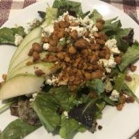 Pear and Blue Cheese Salad · 