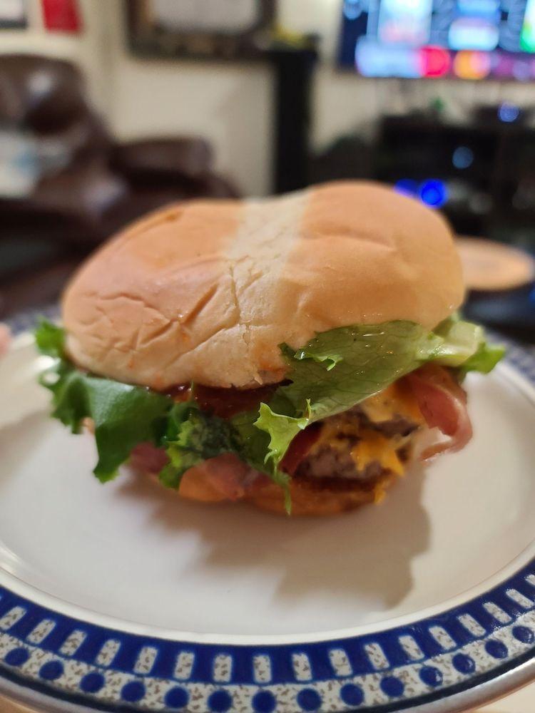 Wayback Burgers · Shakes · Hot Dogs · Lunch · American · Burgers · Dinner · Chicken · Hamburgers
