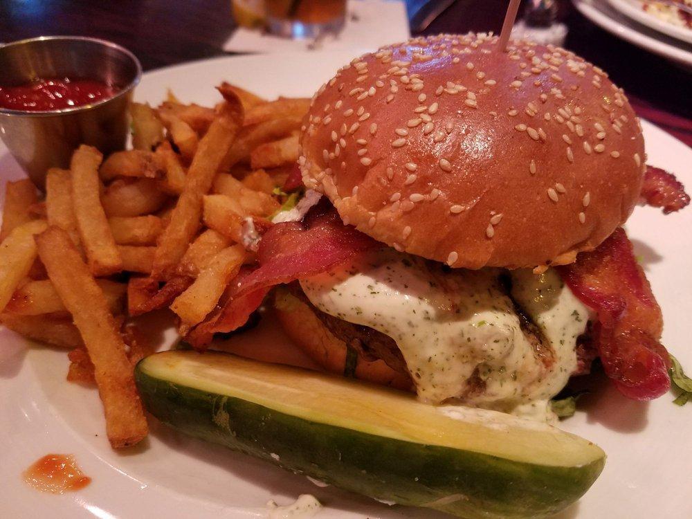 Marlow's Tavern · American · Burgers · Gastropubs