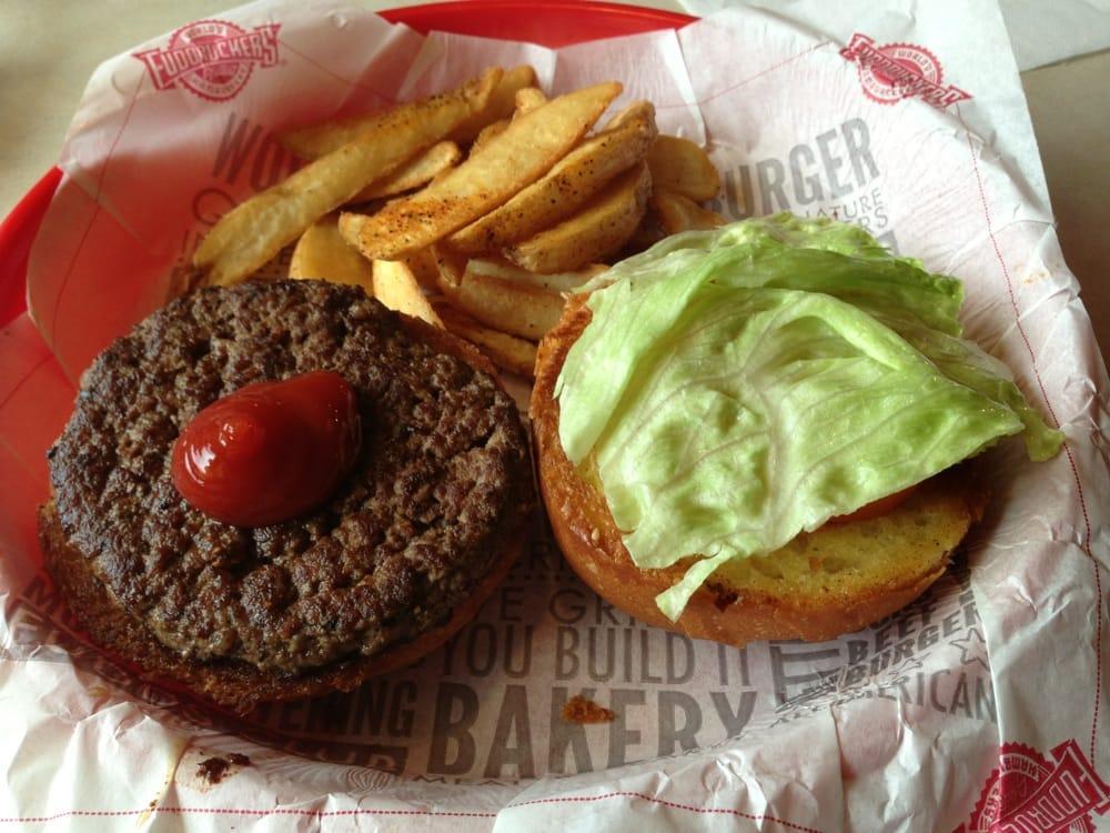 Fuddruckers · Burgers · American