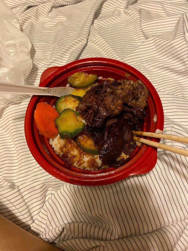 BBQ Beef Bowl · Includes steamed rice and steamed vegetables.