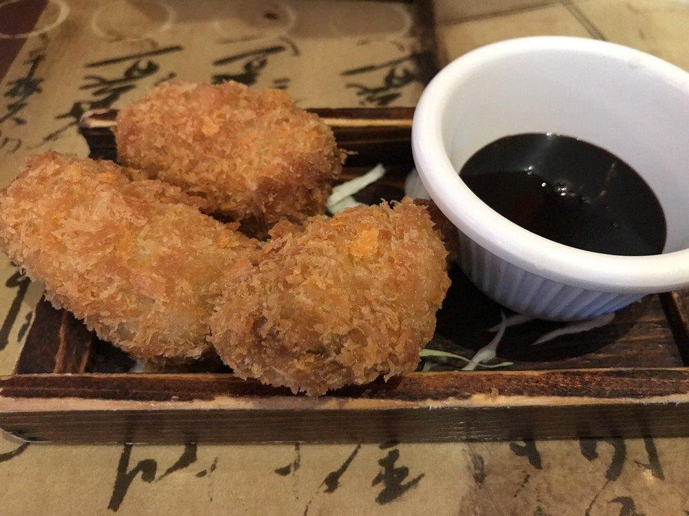 Fried Oyster Roll · 