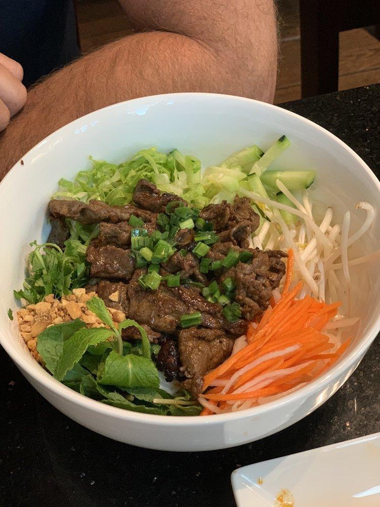 Grilled Beef Vermicelli Bowl · 