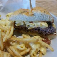 Mac N Cheese Burger · 
