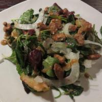 Mixed Green and Goat Cheese Salad · 