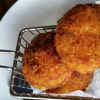 Mac and Cheese Fritters · 