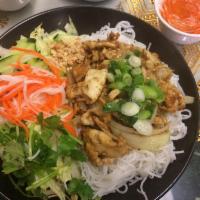 Lemongrass Chicken and Vermicelli · 