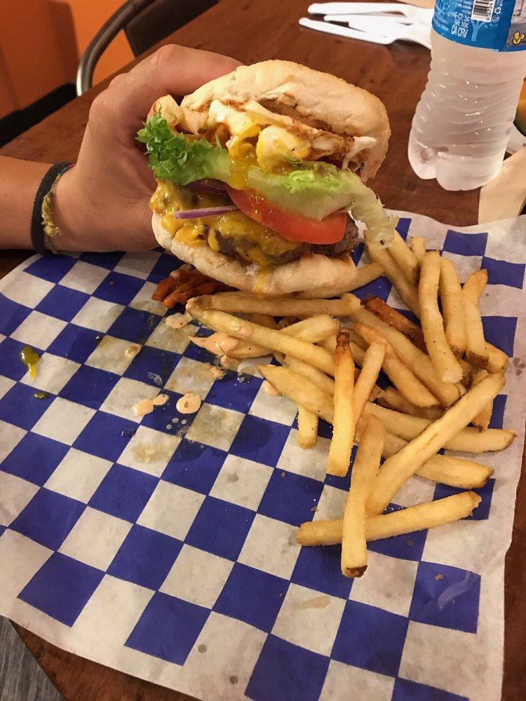 Farmhouse Burger · 