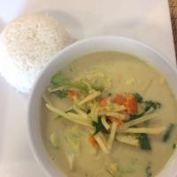Green Curry · Bamboo shoot, basil, carrots, jalapenos, and meat of choice