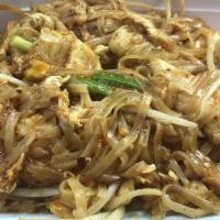 Pad Thai · Stir-fried rice noodle, eggs, green onion, bean sprout and crushed peanut.