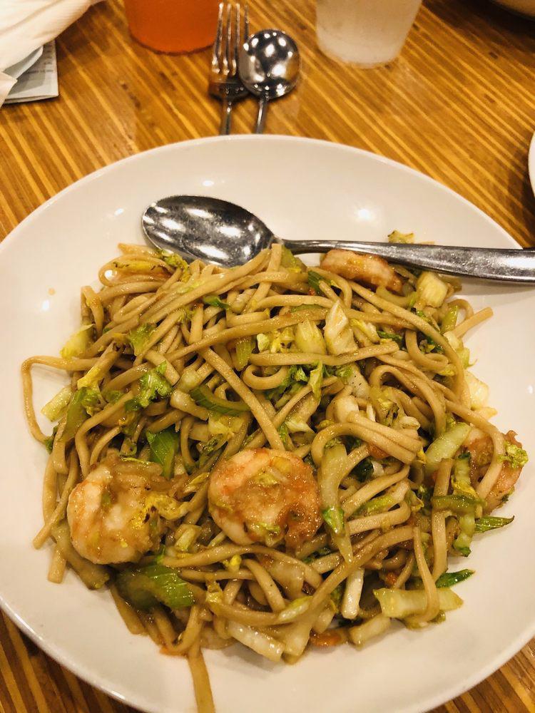 Shrimp Lo Mein · Stir fry noodle with shrimp, carrots, nappa, beansprout, green onion, and celery.