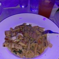 Sandz Signature Pasta · Penne pasta done to perfection in creamy Parmesan sauce.
