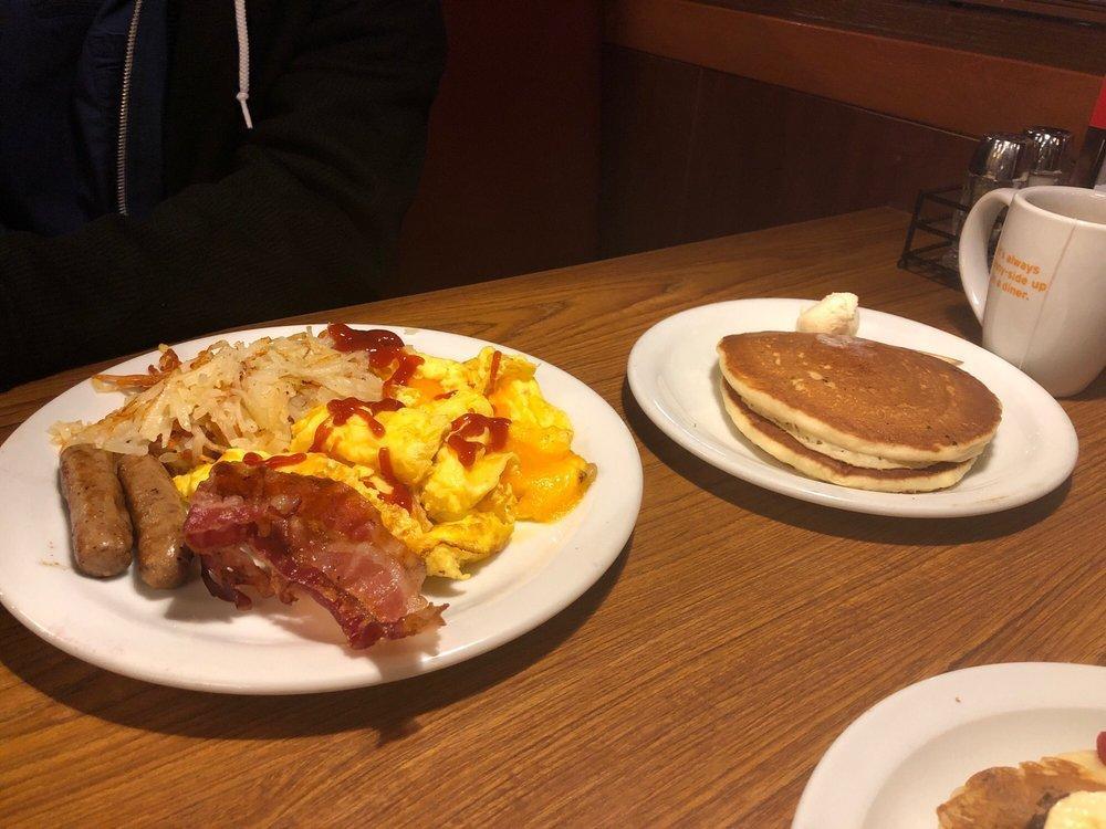 Denny's · American · American · Breakfast & Brunch · Dinner · Diners · Breakfast