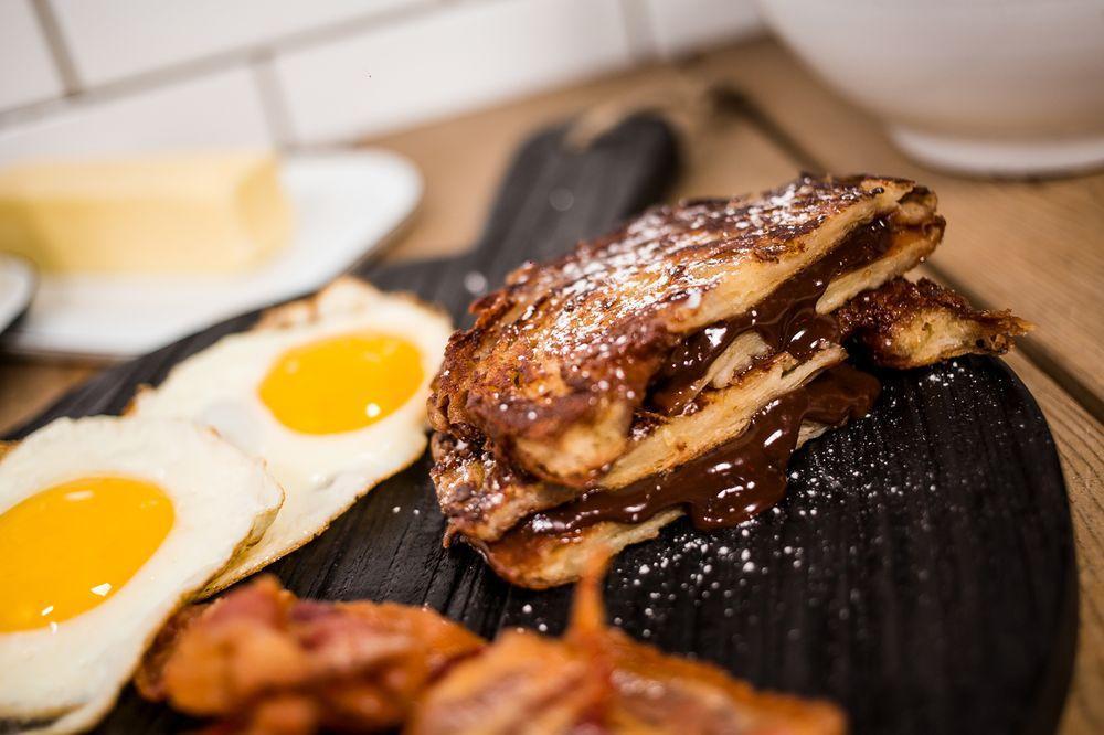 Bacon Bitch · Deli · Coffee and Tea · Breakfast & Brunch · Sandwiches · American · Breakfast