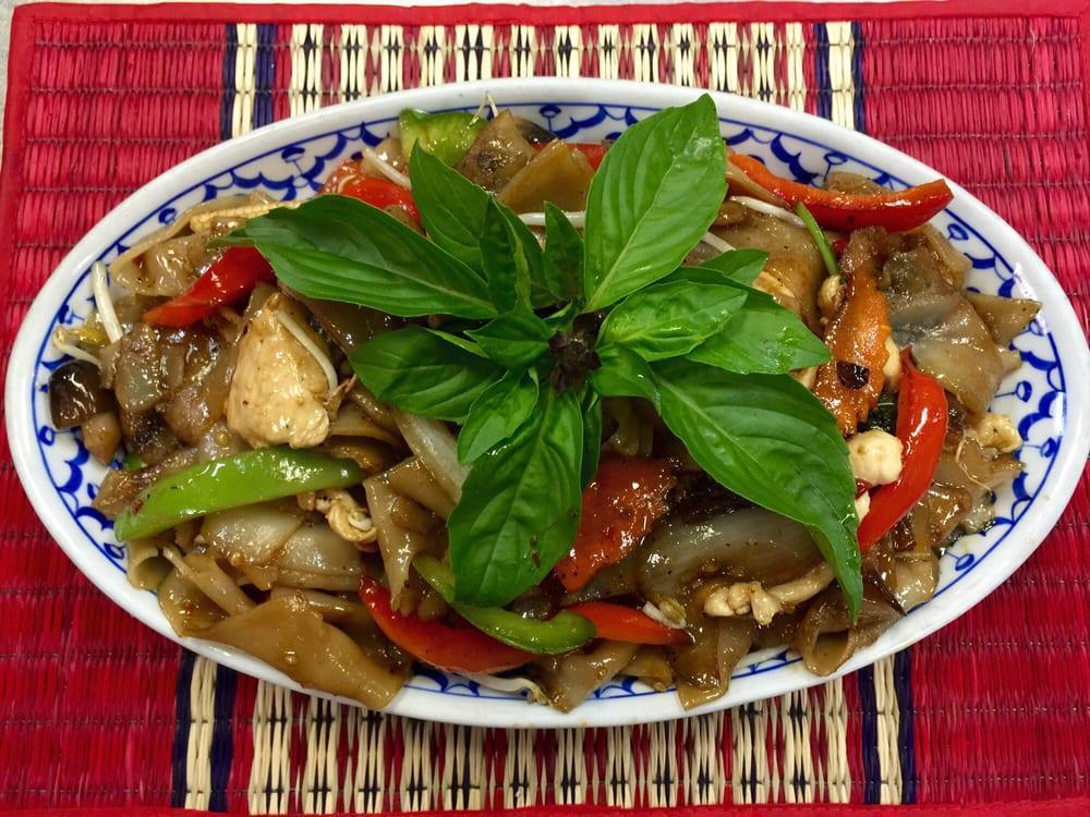 Bangkok House Restaurant · Seafood · Asian Fusion · Soup · Asian · Thai · Noodles · Curry · Vegetarian