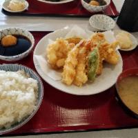Chicken Tempura Plate · Chicken breast, 2 shrimps, kakiage (mixed seafood tempura), pumpkin, seaweed, shishito peppe...