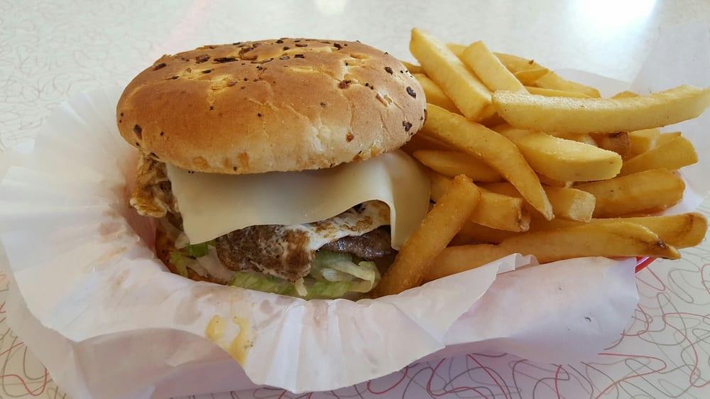 Cruiser's Drive-In · Fast Food · Shakes · Diner · Kids Menu · Burgers · American · Sandwiches · Hamburgers