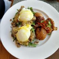 Kalua Pork Eggs Benedict · 