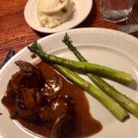 London Broil · Medallions of filet served with Bordelaise sauce.
