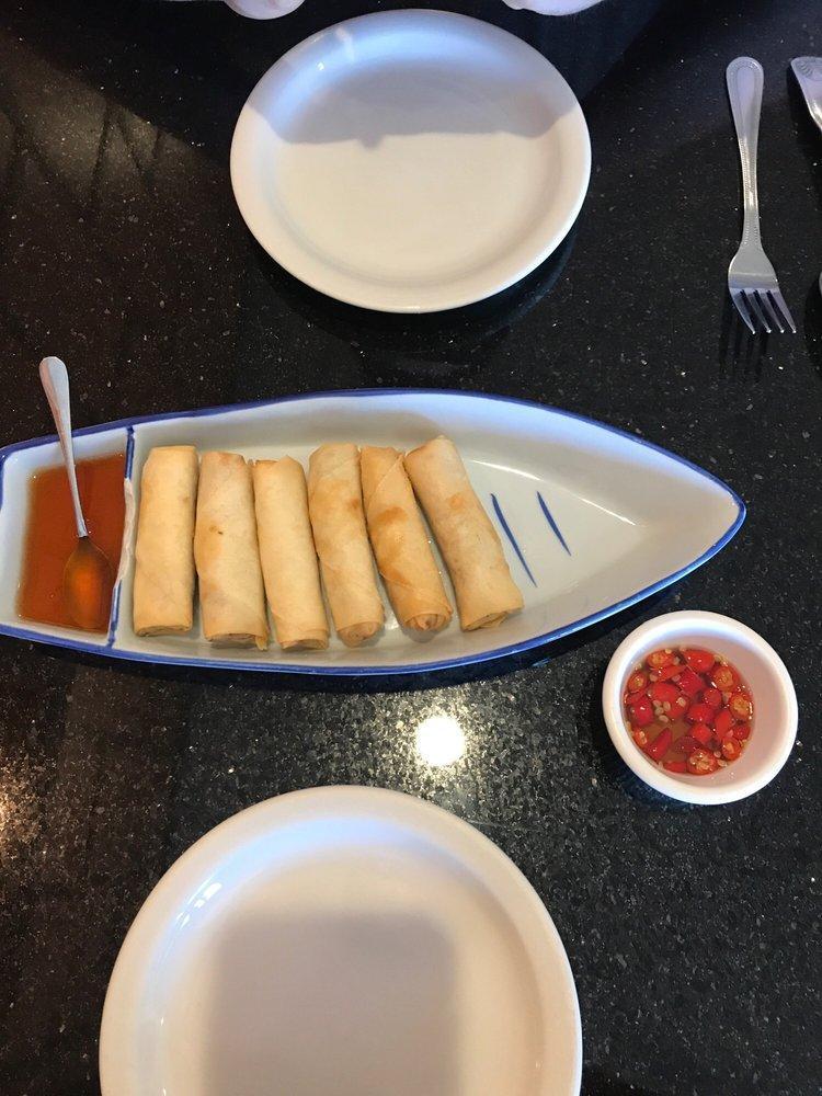 Molly's Thai Ban · Dinner · Thai · Asian · Lunch