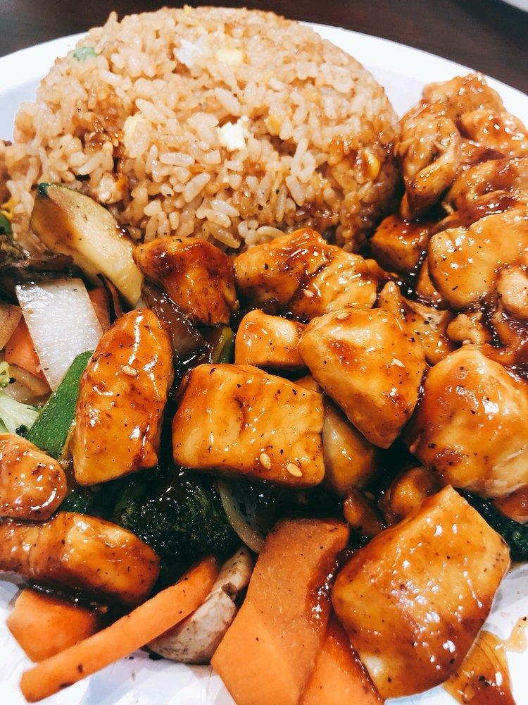 Kid's Hibachi Chicken · Includes: fried rice and grilled veggies.