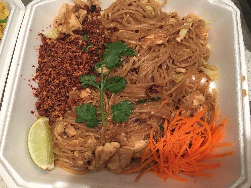 PooThai Restaurant · Thai · Noodles · Soup