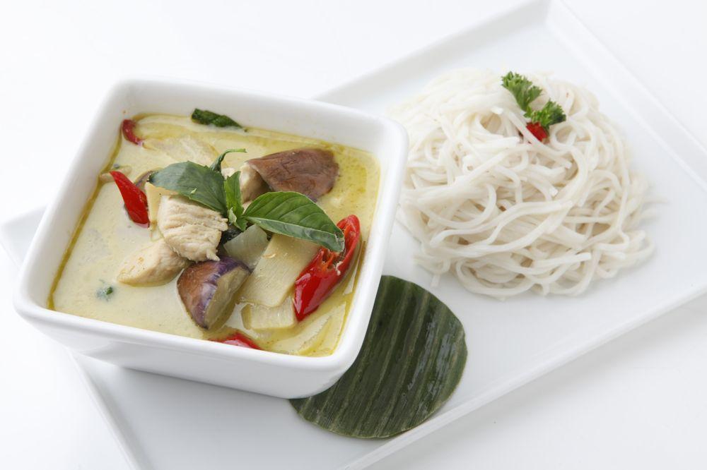 Green Curry · Coconut milk, bamboo shoots, bell peppers and basils  