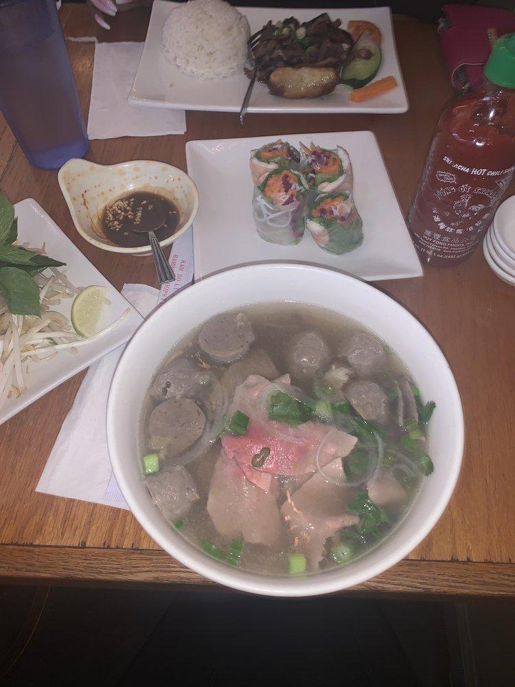 Pho Nomenon Noodle & Grill · Chinese · Vietnamese · Dinner · Asian · Chicken · Noodles · Thai