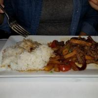 Lomo Saltado · 