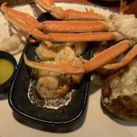 Crab-stuffed Shrimp Rangoon · Crispy, crab-stuffed shrimp with sweet chili sauce.
660 Cal