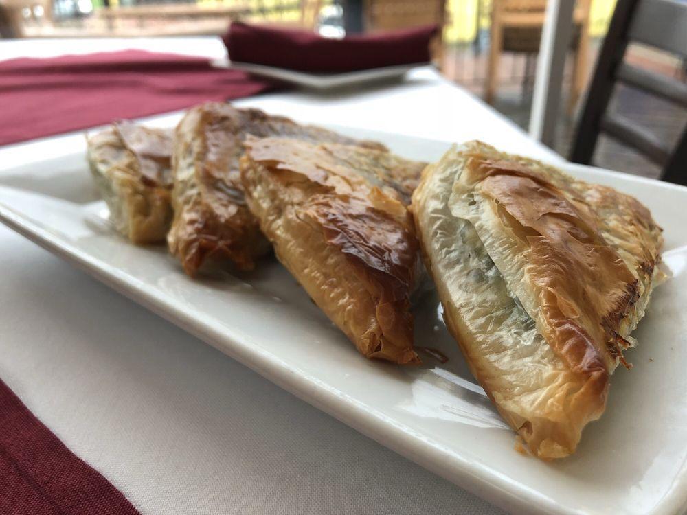 Taverna Plaka · Greek · Seafood · Mediterranean · Dinner · Italian