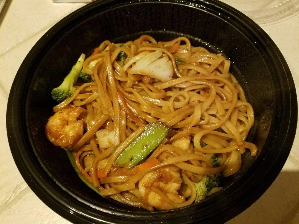 Wok Tossed Lo Mein · Broccoli, carrot, Napa cabbage, snow peas and your choice of ingredient is tossed with lo mein noodles.