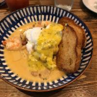 Shrimp and Grits Benedict · 