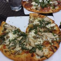 Rosemary Chicken Pizza Lunch · 
