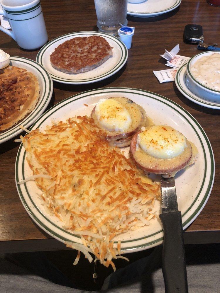 Tom's Pancake House · American · Breakfast & Brunch · American · Sandwiches · Dinner · Breakfast · Hamburgers