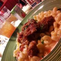 4-cheese Mac and Cheese with Honey Pepper Chicken Tenders · 