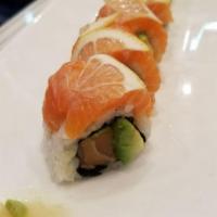 49er Roll · Spicy salmon, avocado, topped with salmon and slice lemon. Served raw.