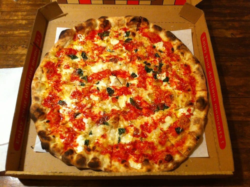 Emilia's Pizzeria · Pizza