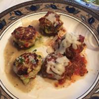 Crab Cakes Benedict · 